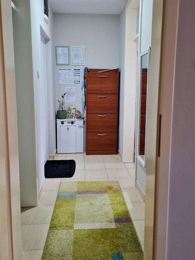 Quiet Center Appartement Sremska Mitrovica Buitenkant foto